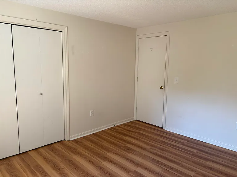 1007 White Cedar Blvd — Photo 9
