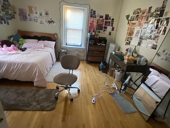 5th image of 212 Hemenway St APT 5