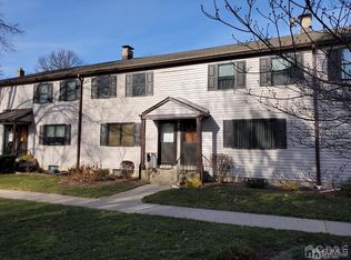 166 Newman St #2317, Metuchen, NJ 08840