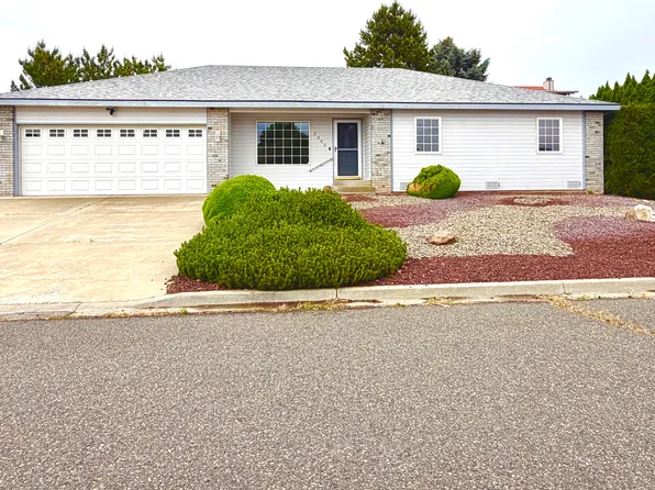 5305 Tumac Dr, Yakima, WA 98901