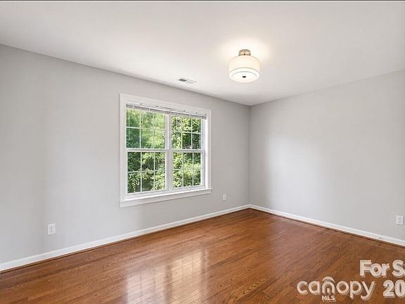 2nd image of 11005 Chilcomb Ct