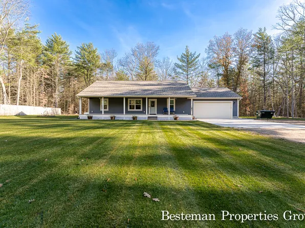 2943 Payne Ln, Muskegon, MI 49445
