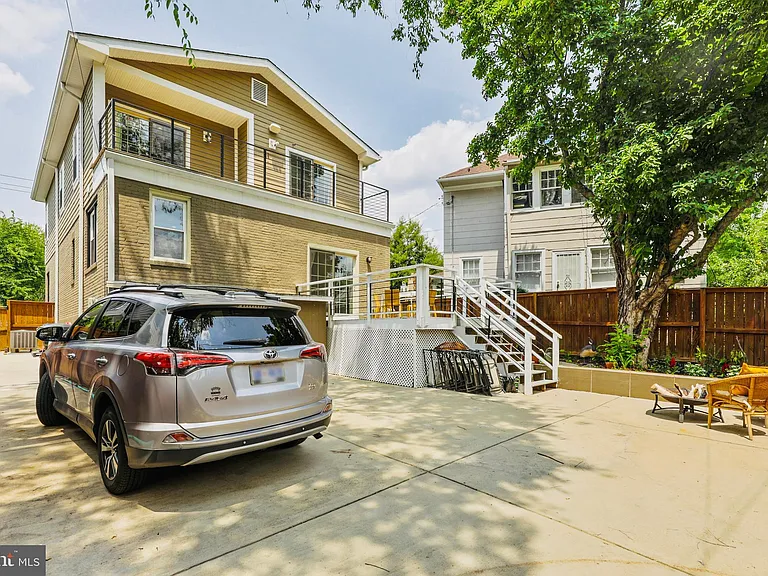 6729 Piney Branch Rd NW — Photo 34