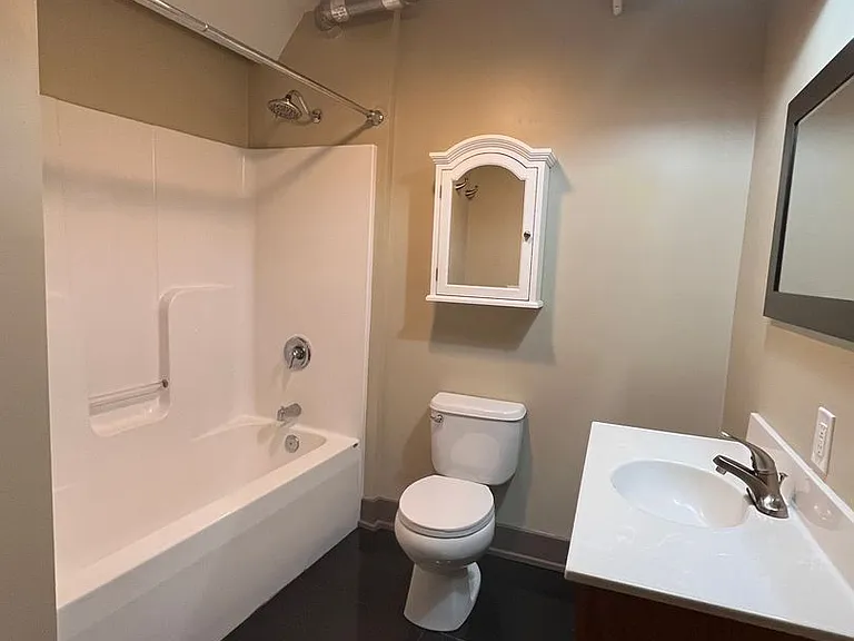 401 Campbell Ave SW — Photo 6