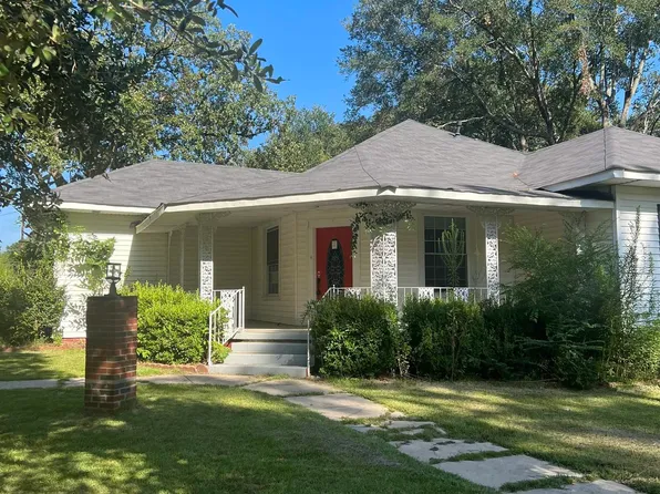 802 Elm St, Bernice, LA 71222