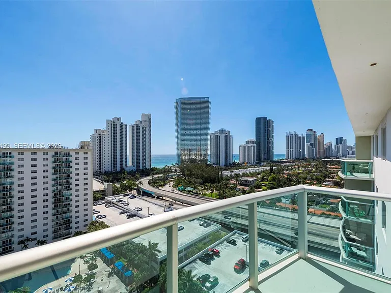 19380 Collins Ave #6 — Photo 2