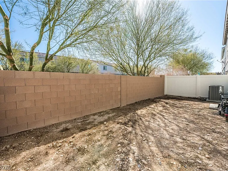 2725 Rainy Meadows Ave — Photo 41