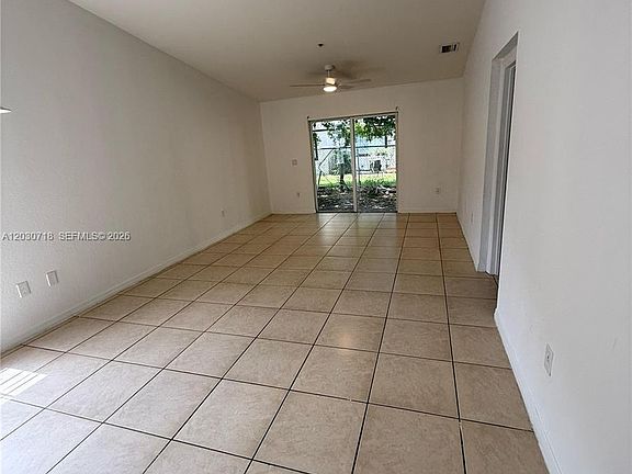 4th image of 3826 SW 48th Ave #3826