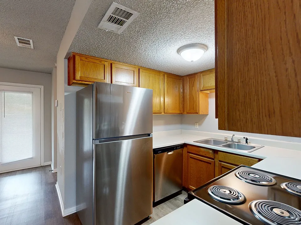 1300 Monroe Loop #A