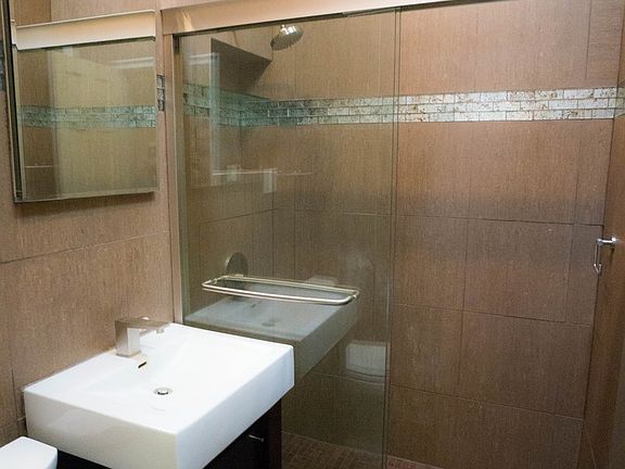 3rd image of 27 W 82nd St APT 4A