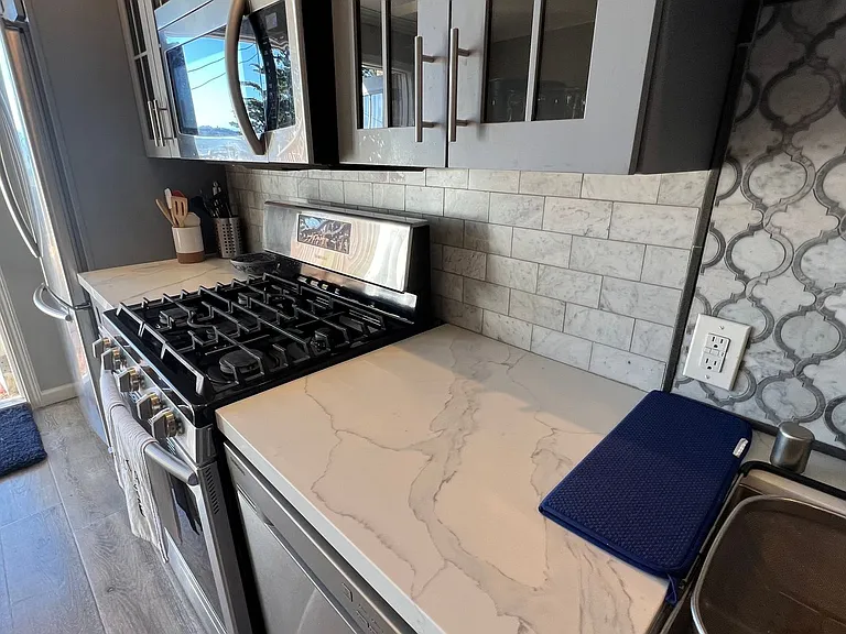 351 Mangels Ave — Photo 11