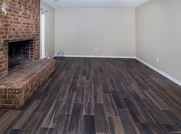 4th image of 7743 Park Vista Cres