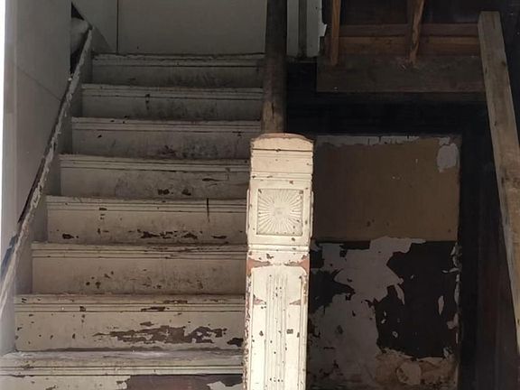 2nd image of 2154 Staebler St