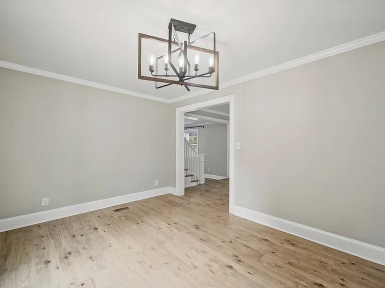 6048 River Rd — Photo 16