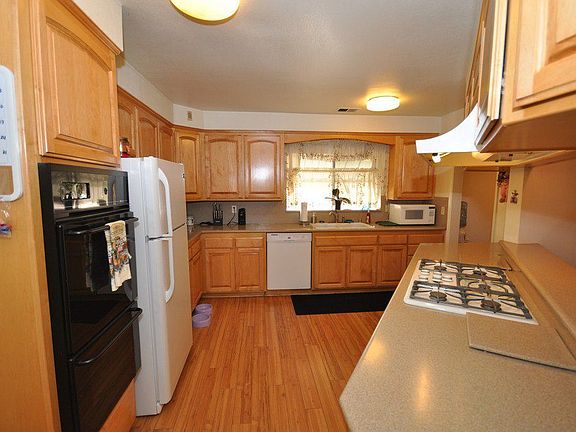 5th image of 1543 Victoria Dr