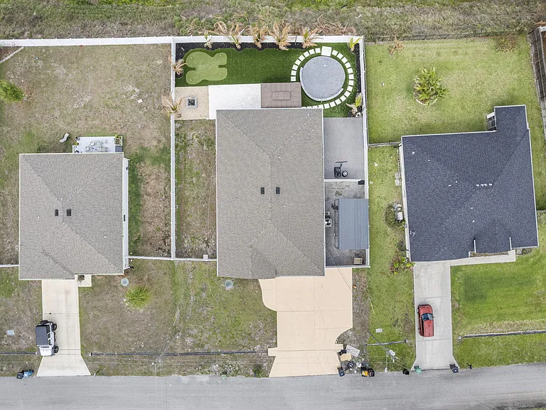 681 SW Millard Dr — Photo 58