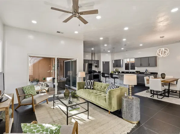 11 Blue Feather Rd, Santa Fe, NM 87508