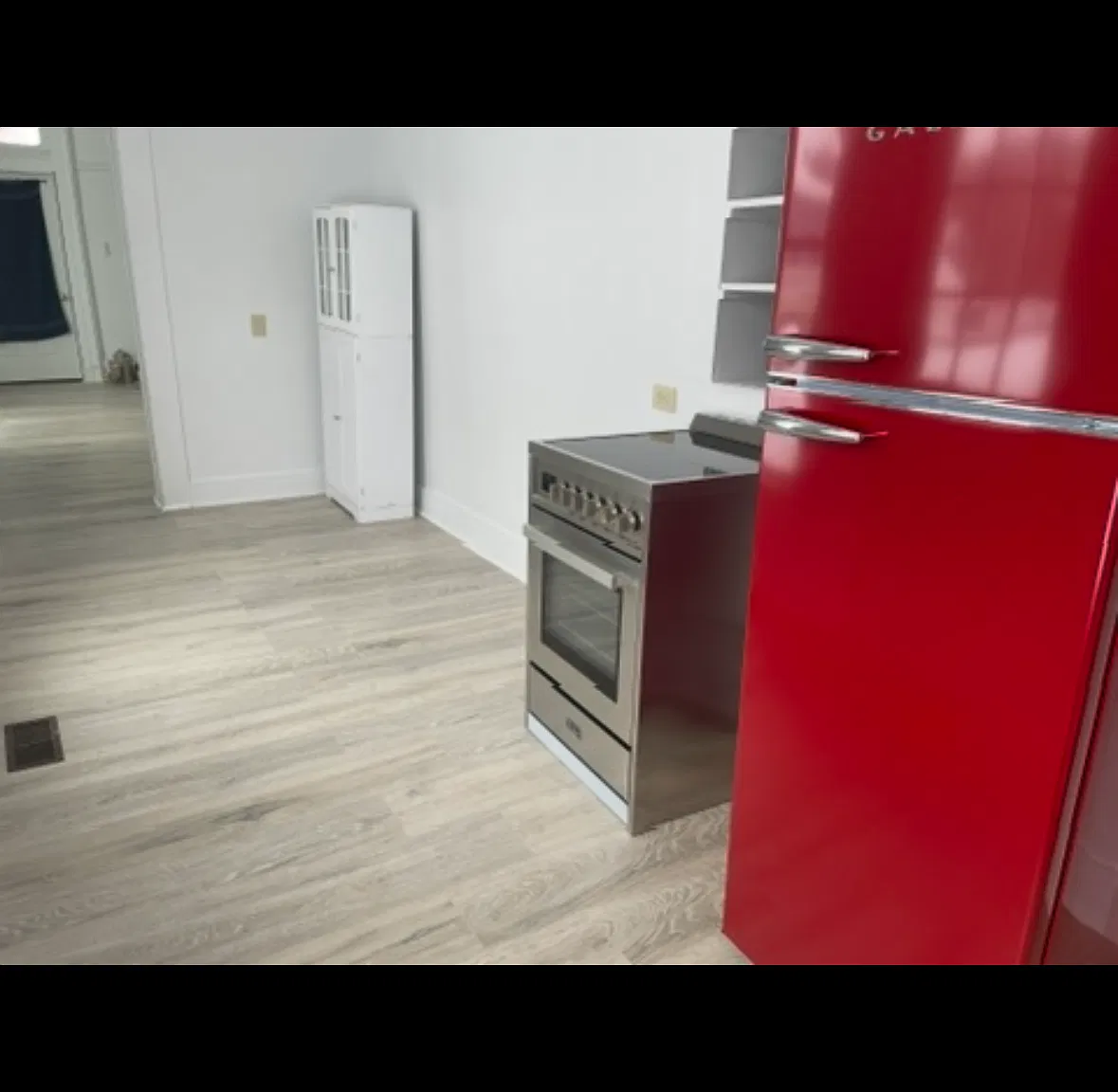 2 bed, 1000 sqft, $1,100 — Photo 4
