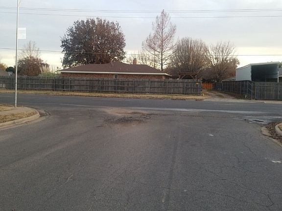 4th image of 6411 Elkhart Ave