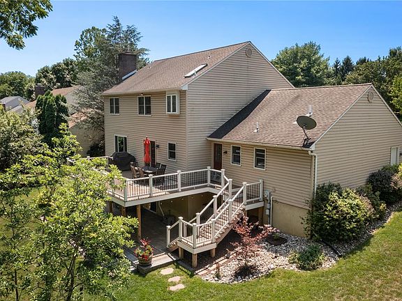3rd image of 5511 Princeton Rd