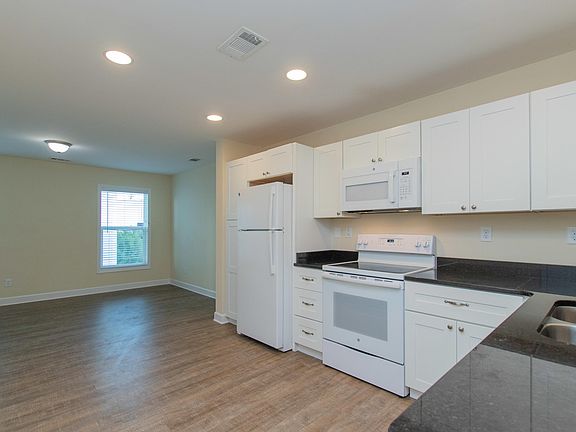 4th image of 125 41st St #12