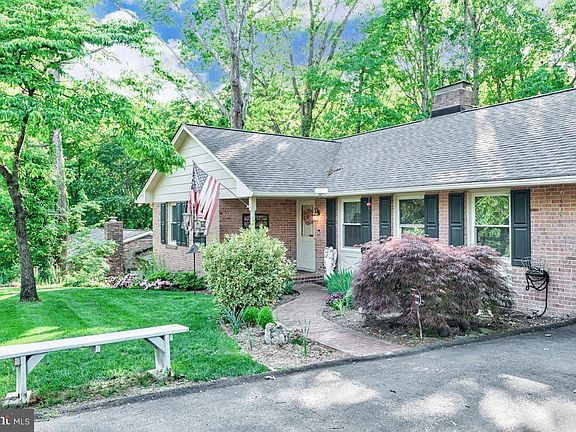 4th image of 203 Wilderness Ln