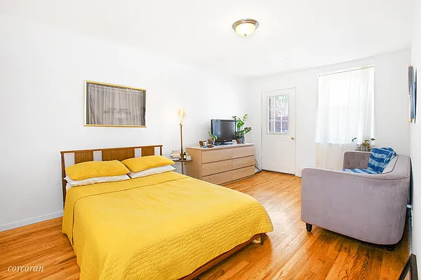 Rented by Corcoran | media 18