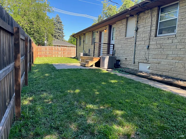 5542 W Adams St — Photo 11