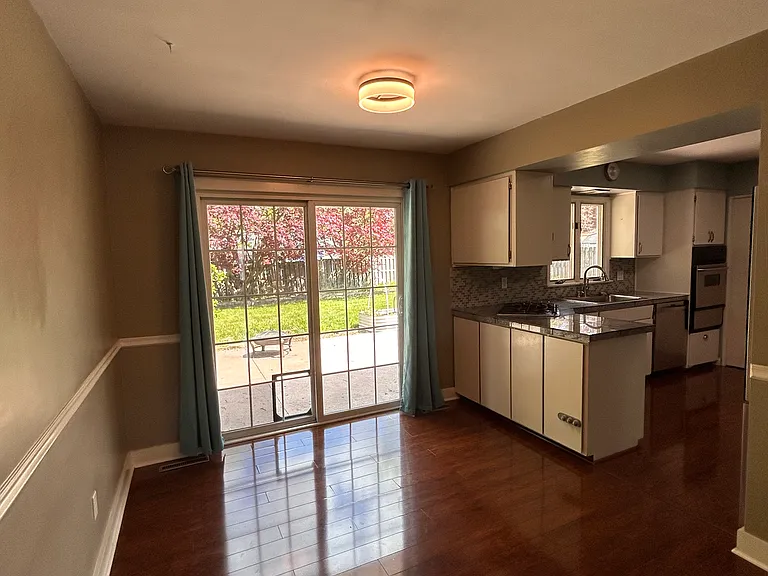 5115 Old Colony Rd — Photo 6