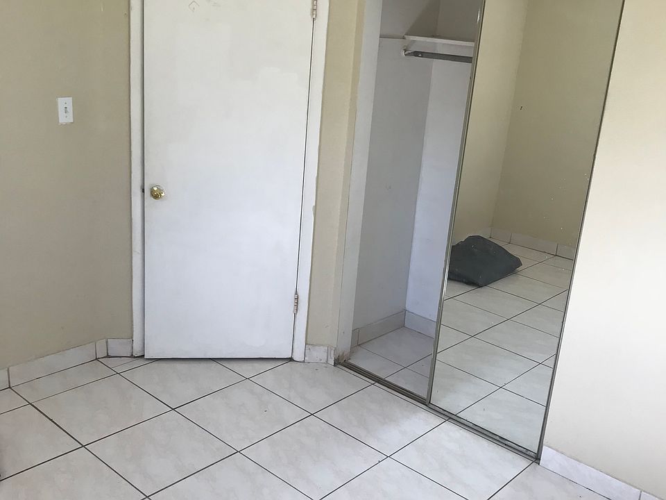 1st image of 508 W Alverdez Ave
