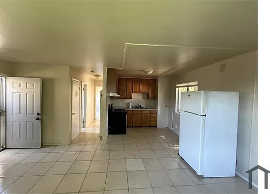 2 bed, $2,400 — Photo 2