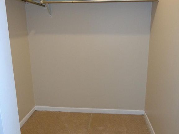 5th image of 3 Hawthorne Ln APT 305