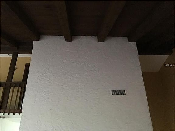 3rd image of 110 Wax Myrtle Ln