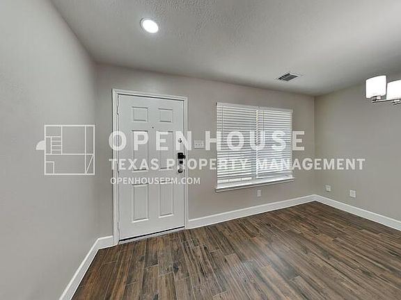 4th image of 6707 Stonecross Creek Ln