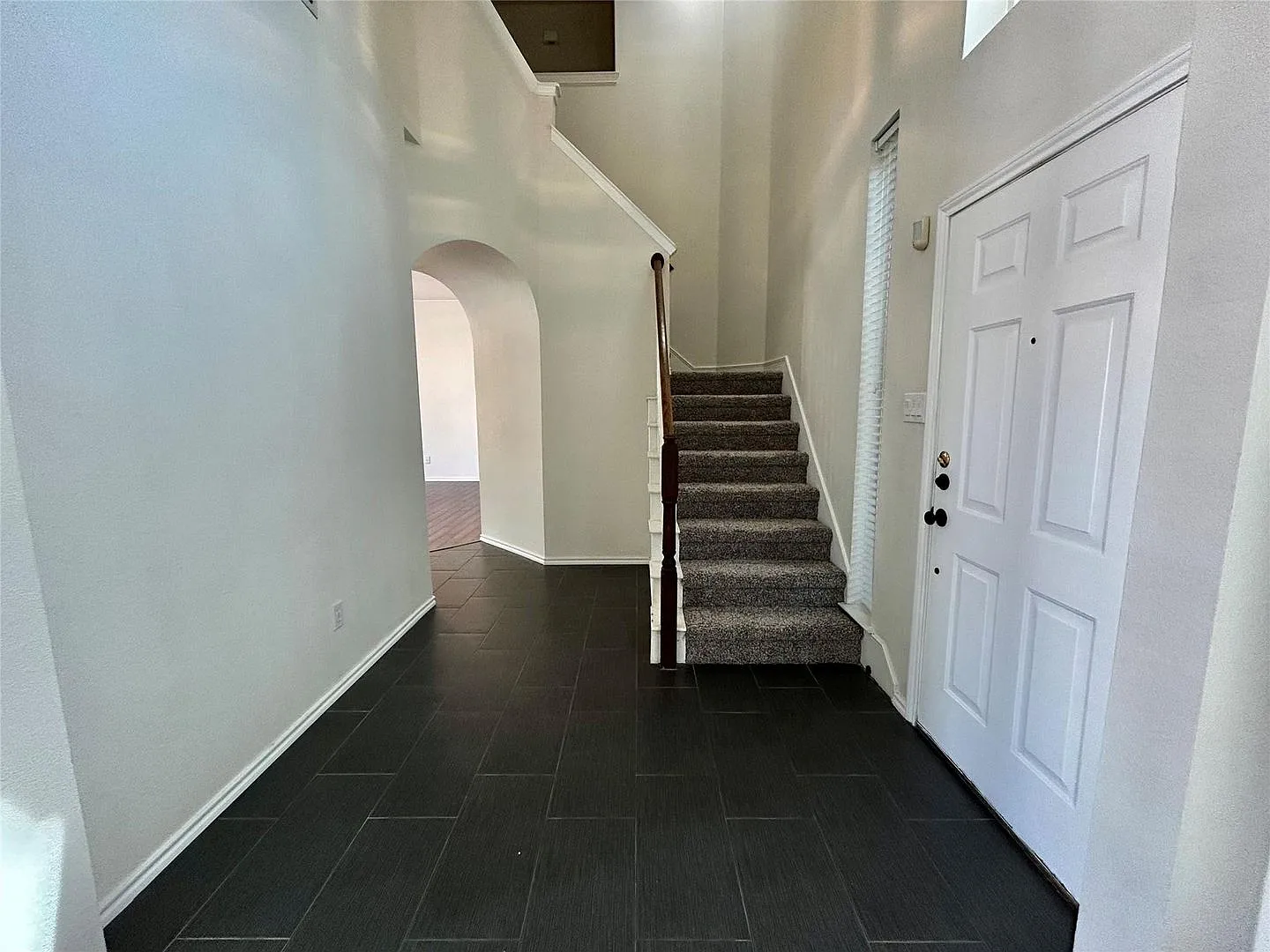 Spacious Home in BISD — Photo 2