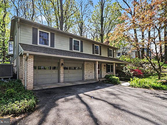 2nd image of 1416 Bradley Ave