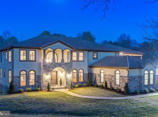10705 Riverwood Dr, Potomac, MD 20854