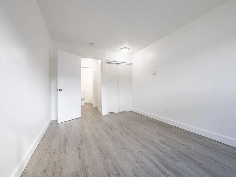 Bridgeview Apartments - Income Restricted to 50% MFI — Photo 7