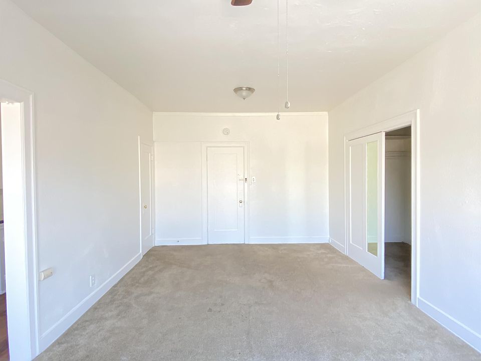1st image of 1040 E Appleton St #11084184