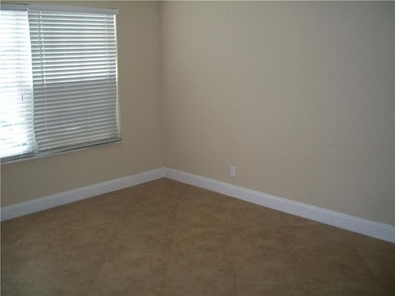 3rd image of 2420 SE 17th Street Cswy APT C207