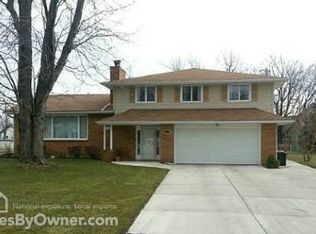 4675 Hedgewood Dr, Williamsville, NY 14221