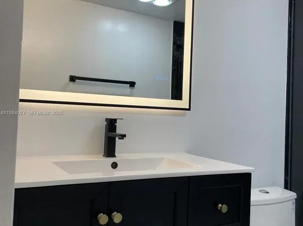 17000 NW 67th Ave APT 437, Hialeah, FL 33015