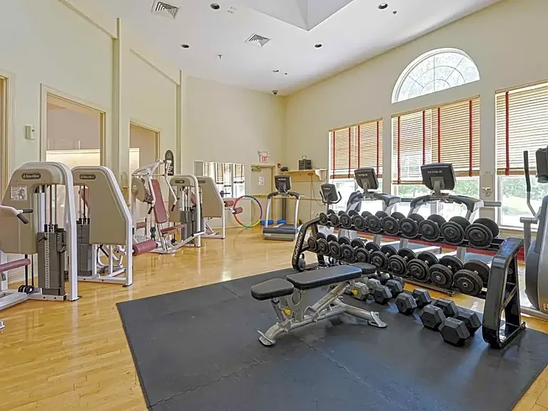 232 Adams Pointe Blvd #5 — Photo 5