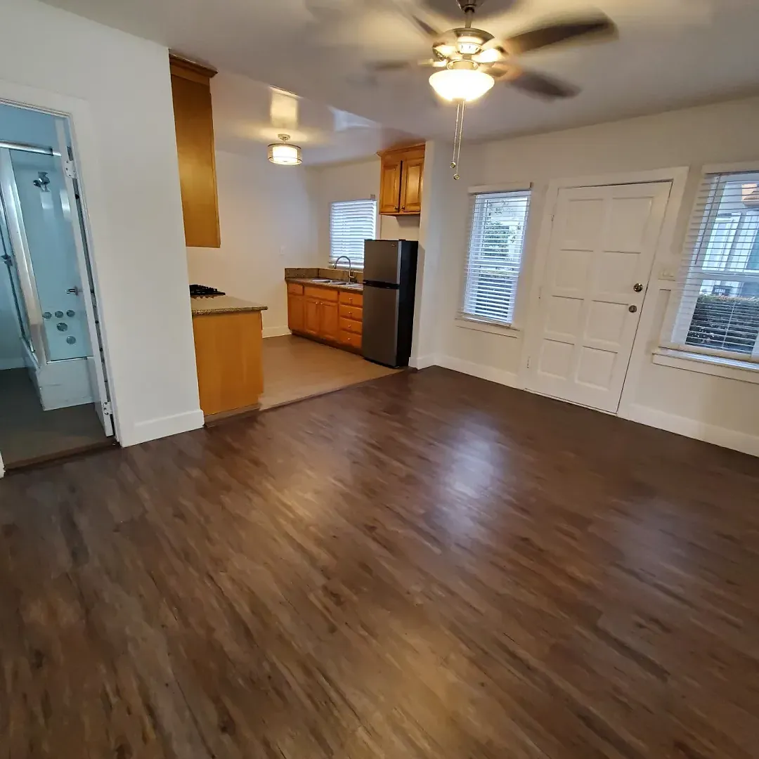 5414 Fountain Ave — Photo 2