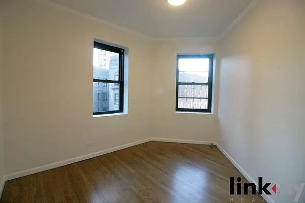Rented by Link NY Realty | media 19