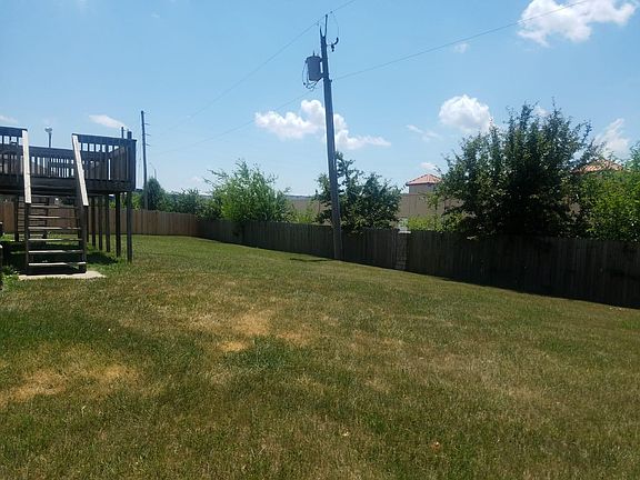 Huge Fenced back yard