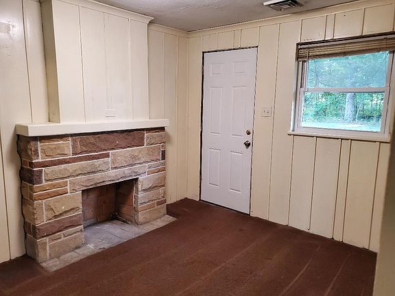 3rd image of 234 Manville Ave