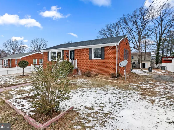 1302 Stratwood Ave, Oxon Hill, MD 20745