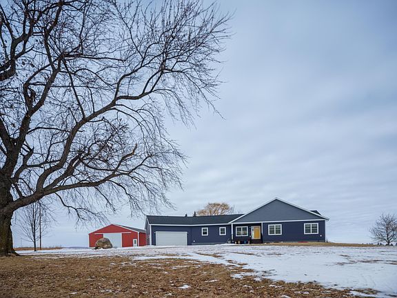 3rd image of 78946 280th St