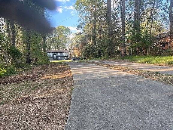 2nd image of 3055 Malvern Dr